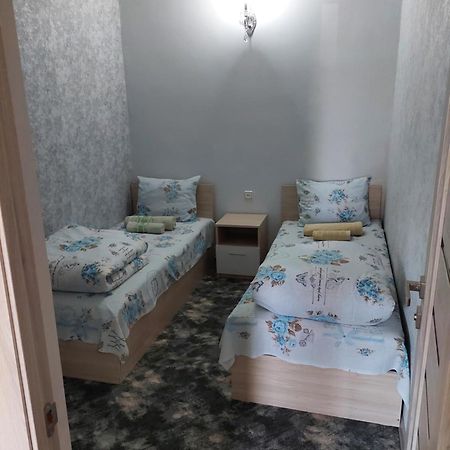 Sevan Em & Yu Exteriör bild